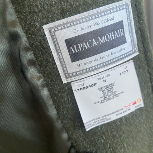 DONATED! Vintage wool/mohair/alpaca blend coat in green small/medium - Picture 5 of 9
